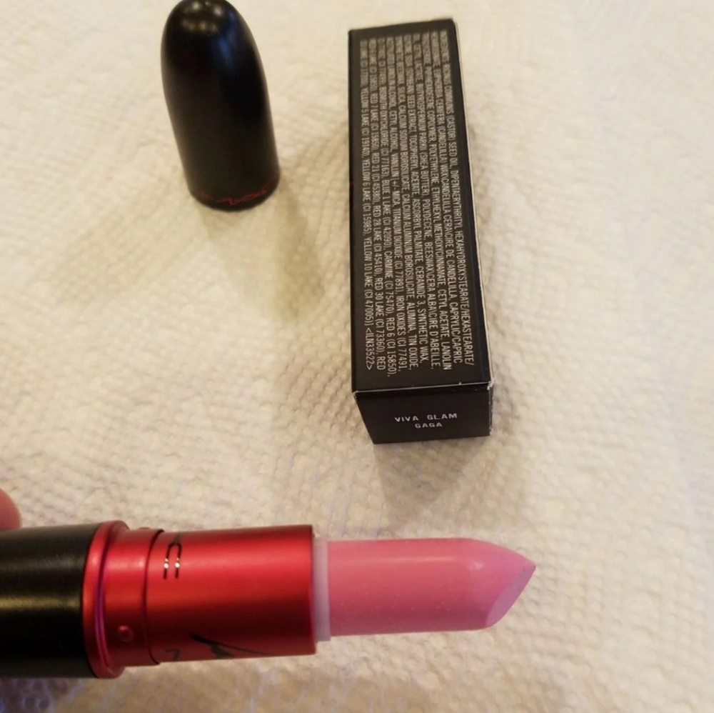 Mac Viva Glam Gaga Lipstick - Picture 3 of 5